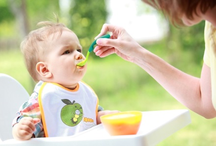 Ăn dặm là thời điểm quan trọng nhất của một đứa bé vì chúng bắt đầu tiếp xúc với những loại thức ăn từ bên ngoài. 